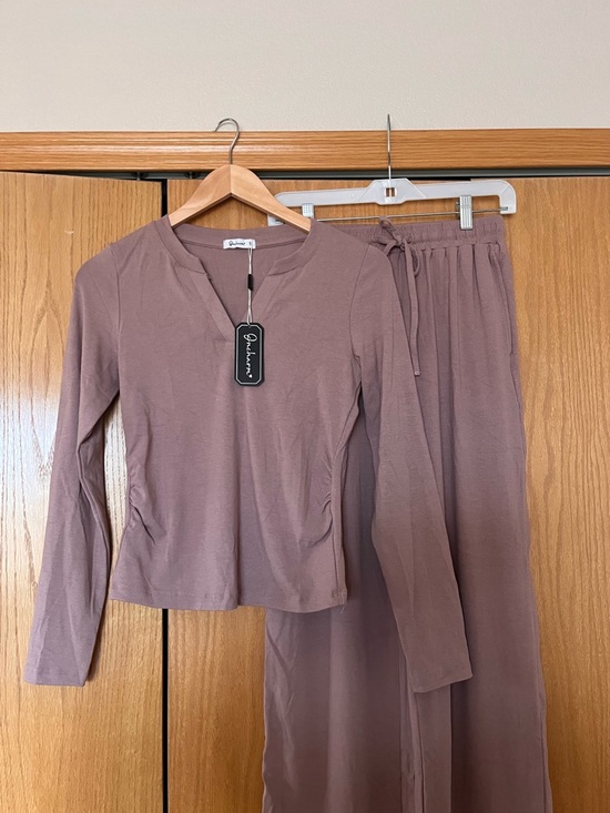 oncharm Tops - Oncharm Mauve women’s Two-Piece Lounge Set